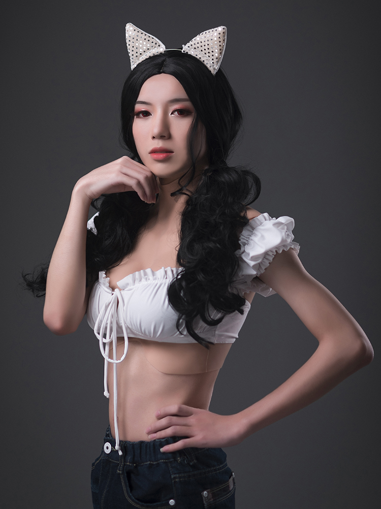 一起聊一下第一次穿女装是什么时候吧？姐妹们