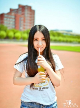 快看漫画获D轮1.77亿美元融资，陈安妮从网红到CEO的蜕变之路