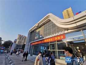 高科技体验和便民服务两不误！东莞首个街面多功能警务工作站亮相