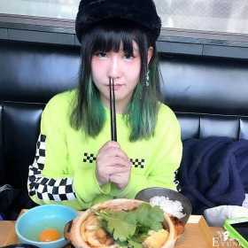 美女艺术家因为喜欢动画，恶趣味的打开视觉地狱艺术