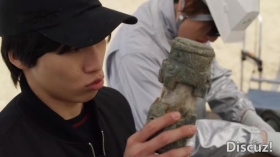 特利迦奥特曼4话：古维拉登场，特利迦“骑马马”，海贼总部抢宝