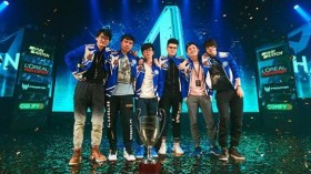 十二场比赛十一个英雄，这个冠军Aster实至名归