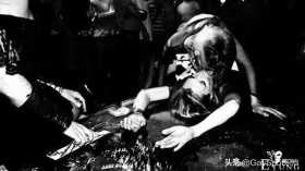 探索柏林变装社区，从他到她，性别不止64种
