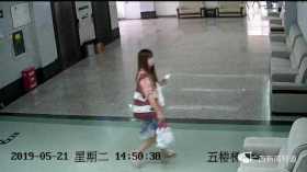南宁某高校图书馆出现“变装男”，穿女装做不可描述动作，再看到速报警！