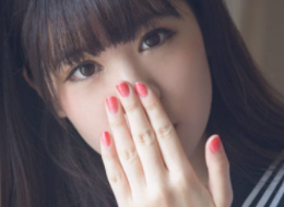从小就喜欢女装...