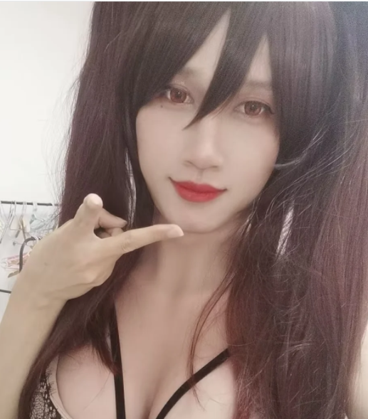 穿着女装陪女朋友逛街20