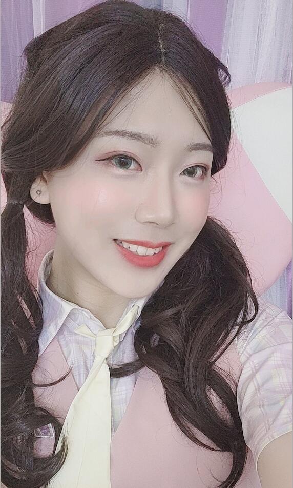 赶快来，刚更新没多久的小姐姐，一起耍喽