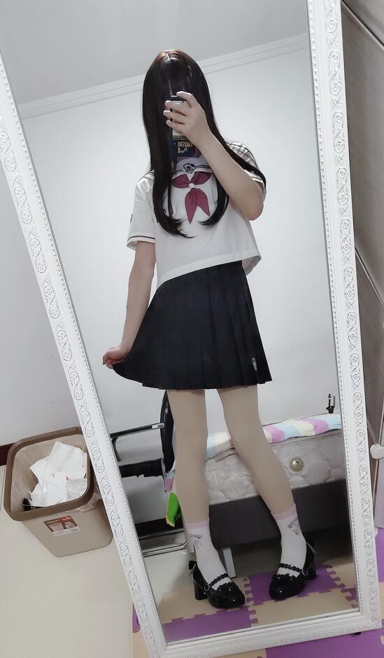 清爽的小短裙也很好看鸭......