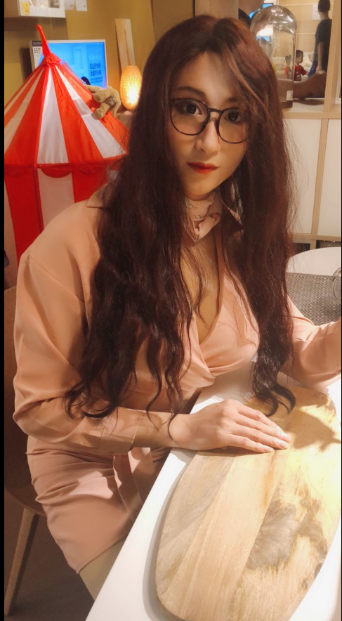 小姐姐的日常变装视频剪辑分享....想变装选艺容！