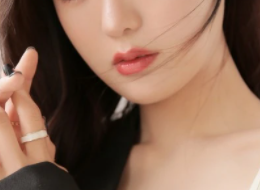 穿女装,代替表姐上台表演